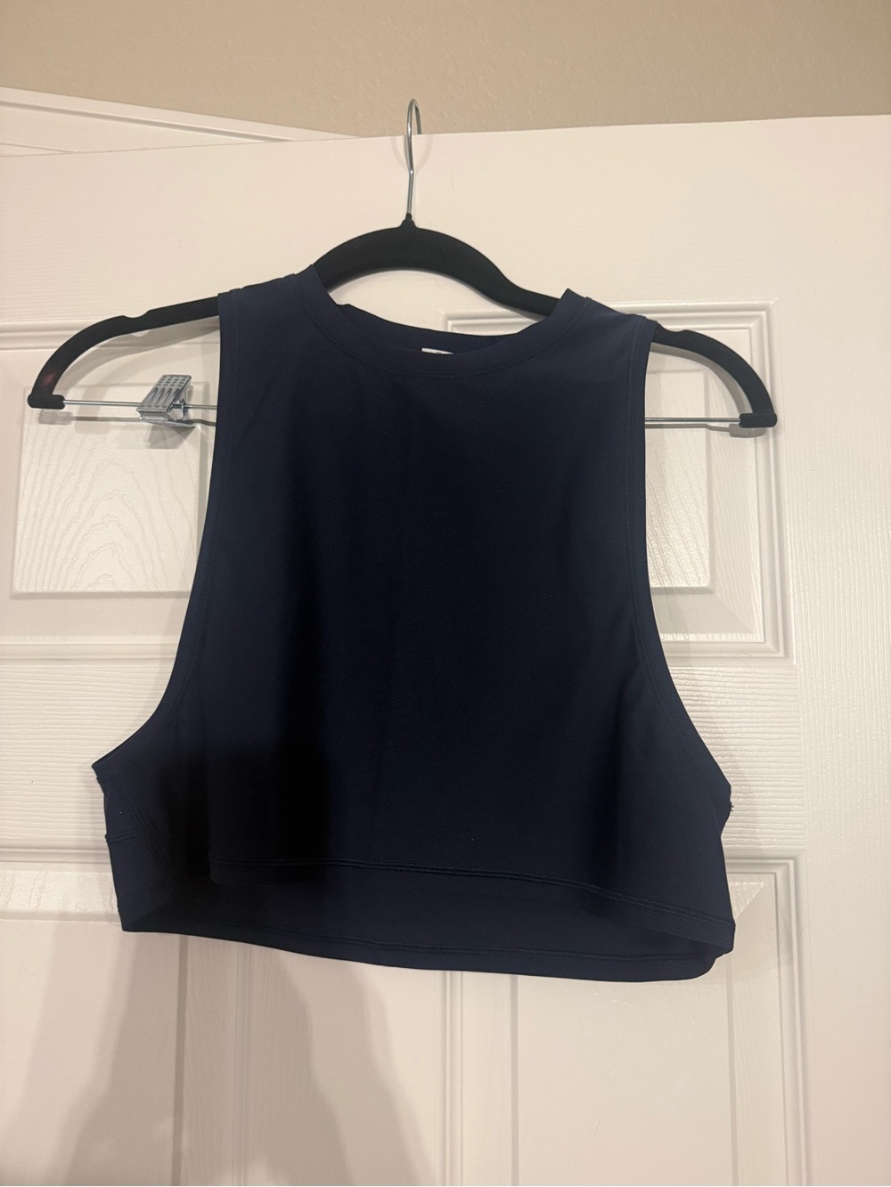 Lululemon Women's Navy Cropped Muscle Tank Top